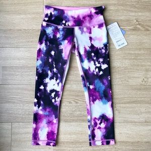 NWT Lululemon Wunder Under Crop III